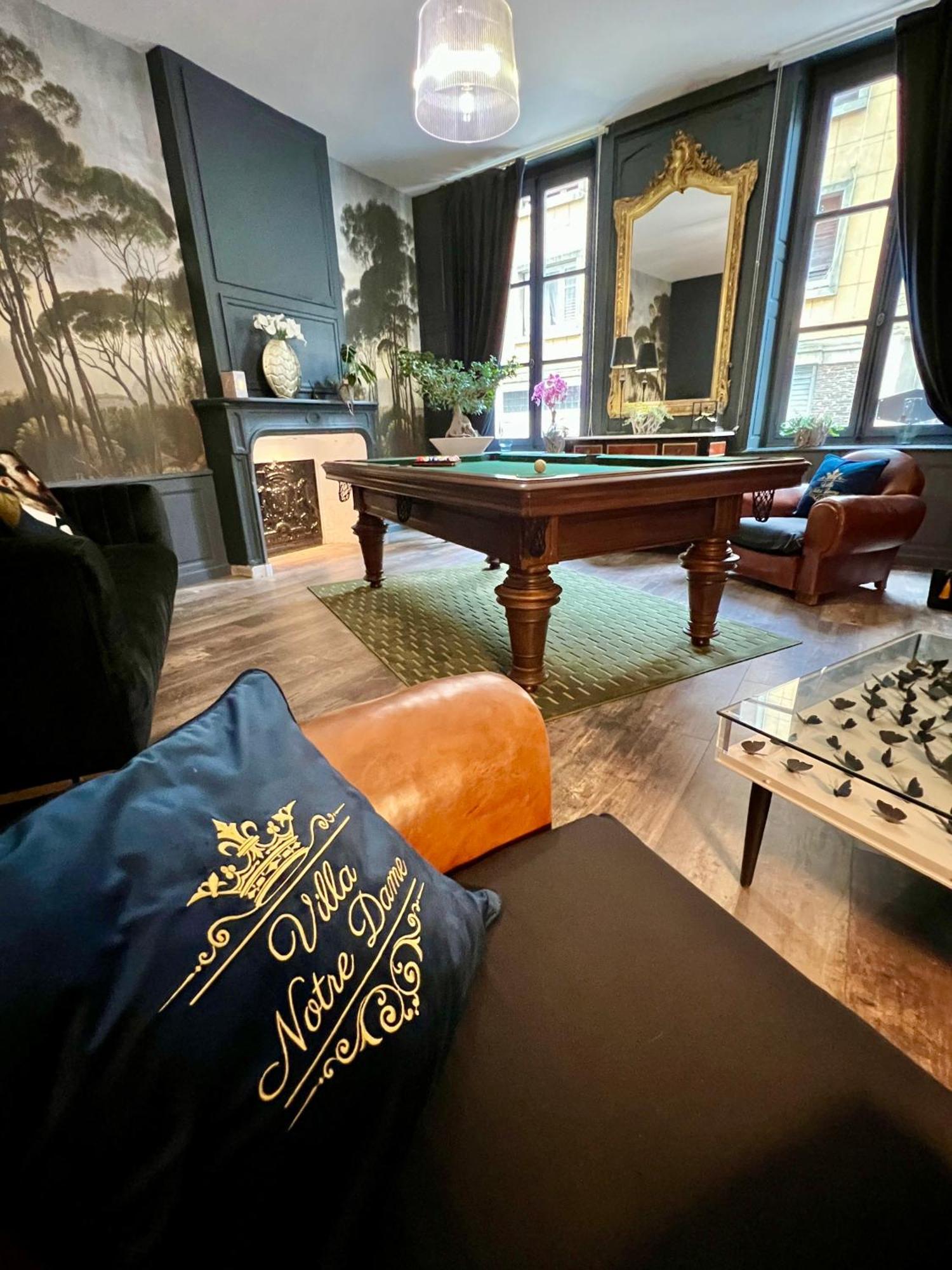 La Suite De Notre Dame Au Pied Du Chateau Fort Седан Екстер'єр фото
