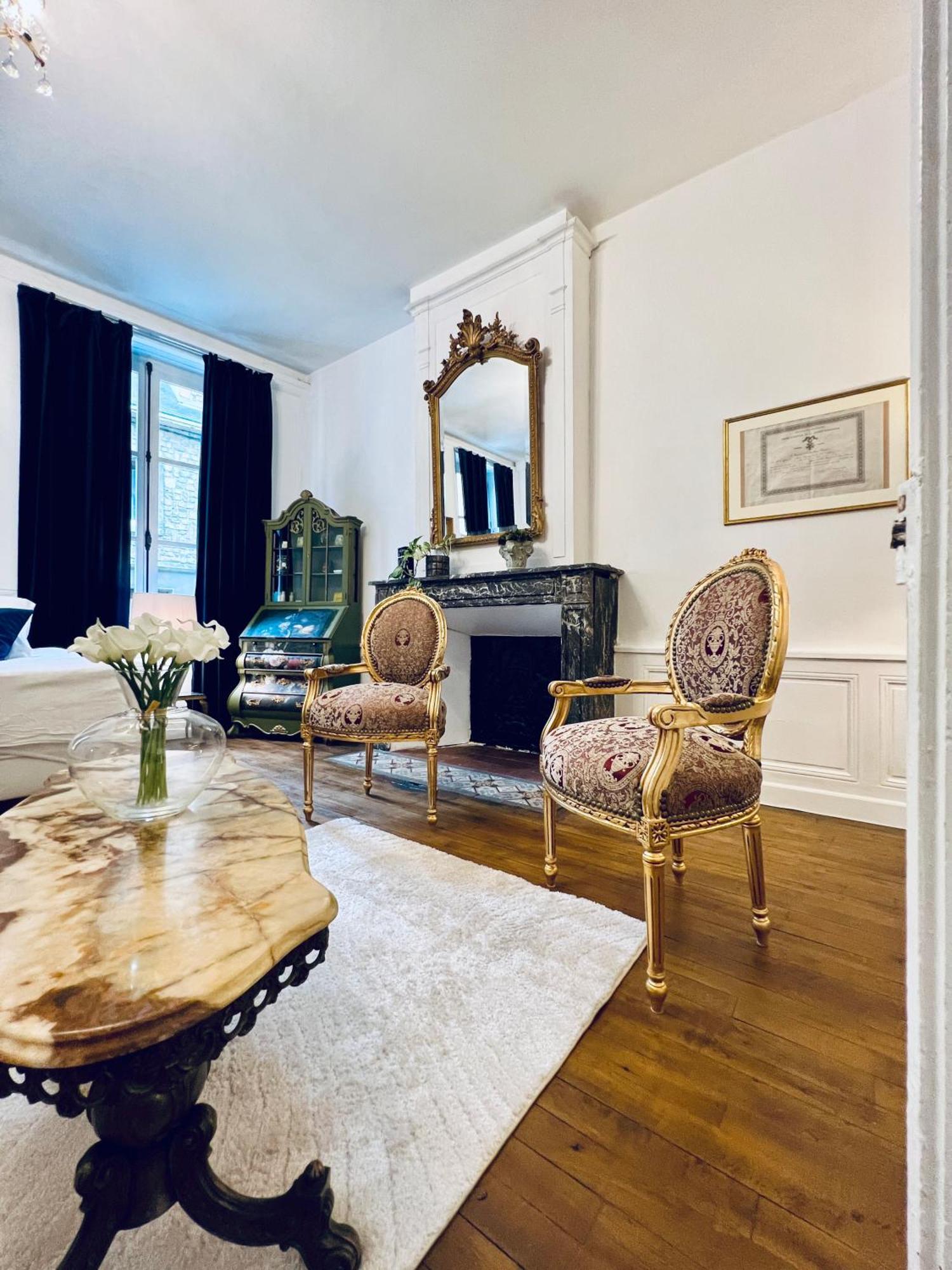La Suite De Notre Dame Au Pied Du Chateau Fort Седан Екстер'єр фото